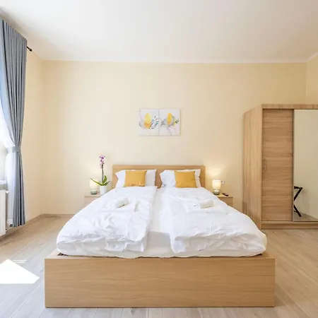 4bedroom Madach Square * ブダペスト