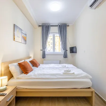 アパート 4bedroom Madach Square