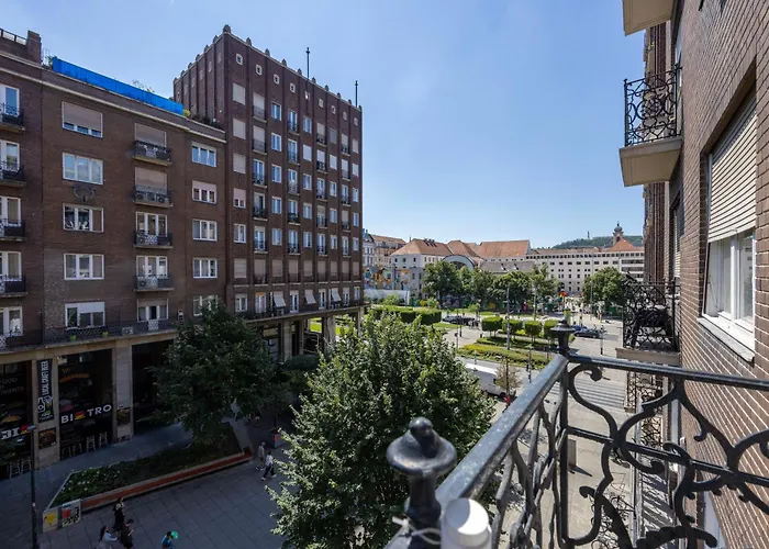 4bedroom Madach Square