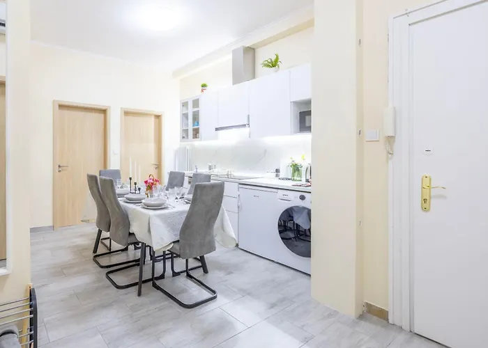 Appartement 4bedroom Madach Square Budapest